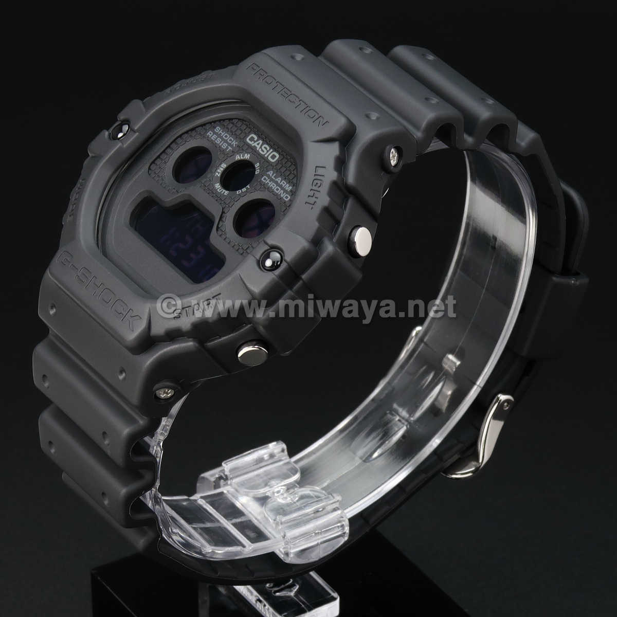 G-SHOCK DW-5900BB-1JF