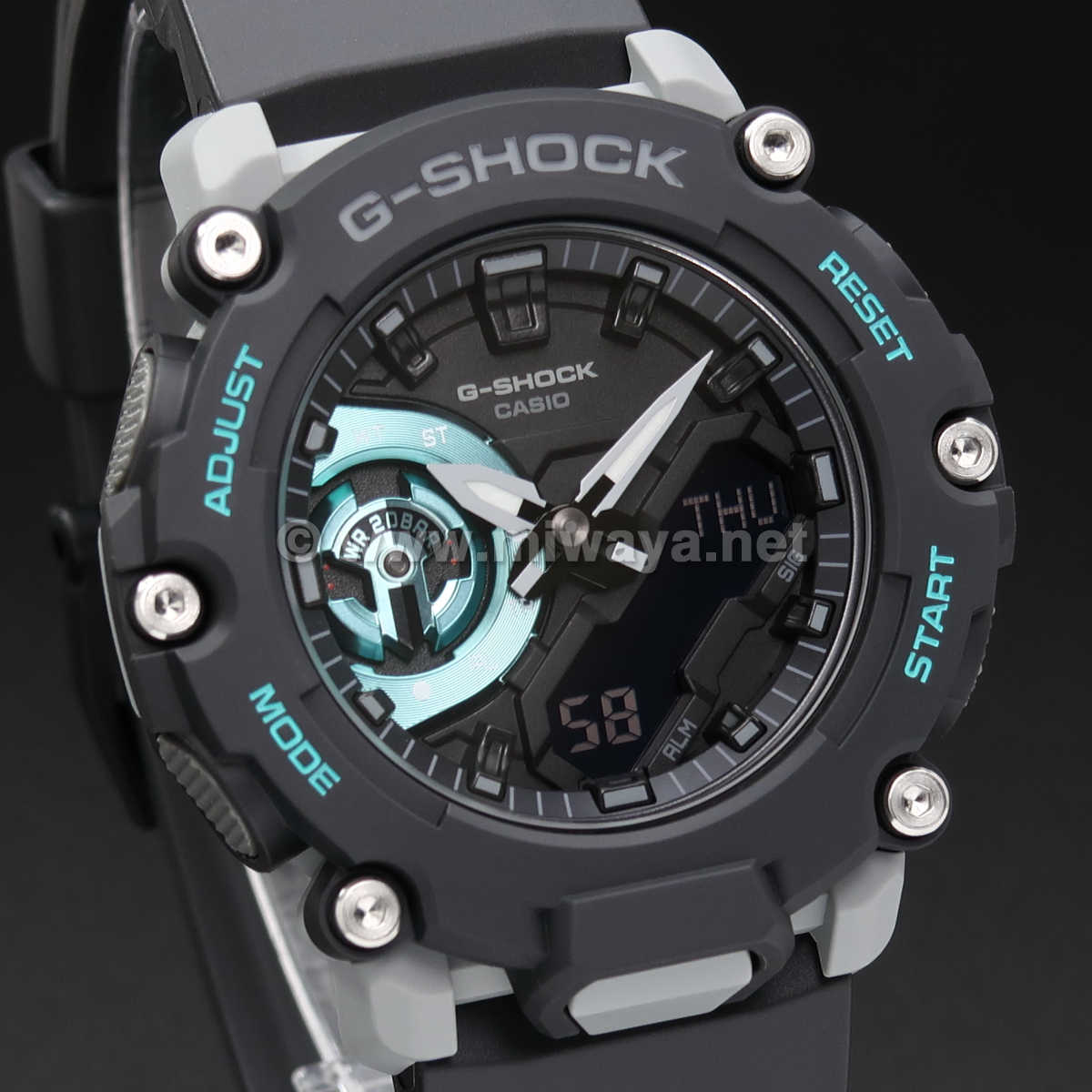 CASIO G-SHOCK GA-2200M ブラック　エメラルドグリーン