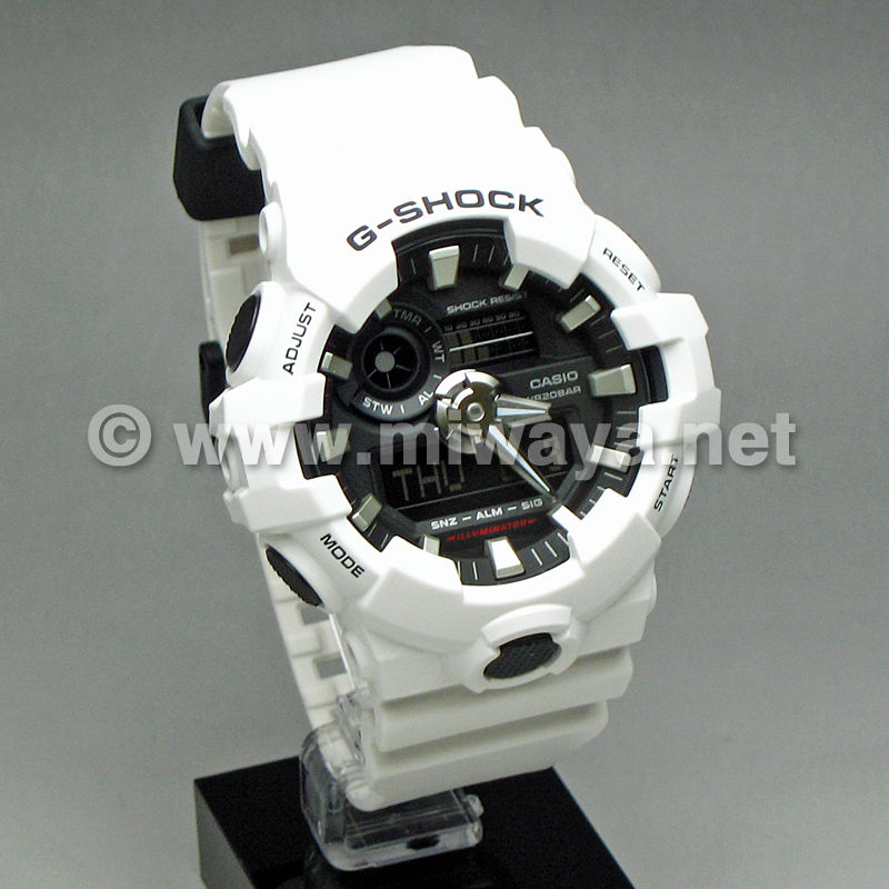 美品　G-SHOCK GA-700シリーズ