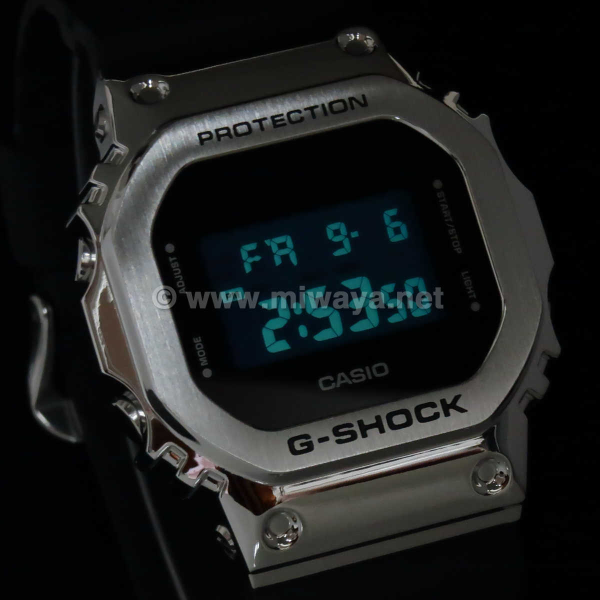 【新品】G-SHOCK GM-5600-1JF メタル 反転液晶腕時計(デジタル)